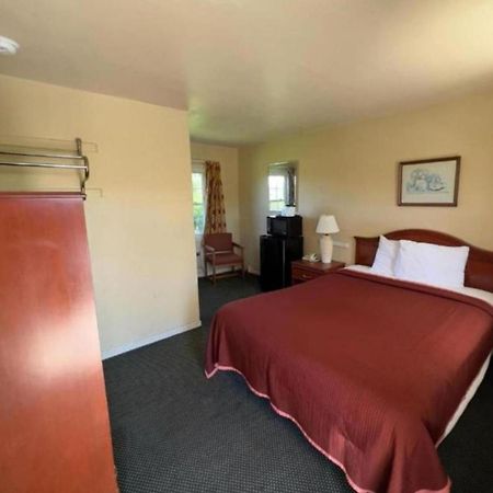 Relax Inn By Oyo Natural Bridge I-81 Exterior foto