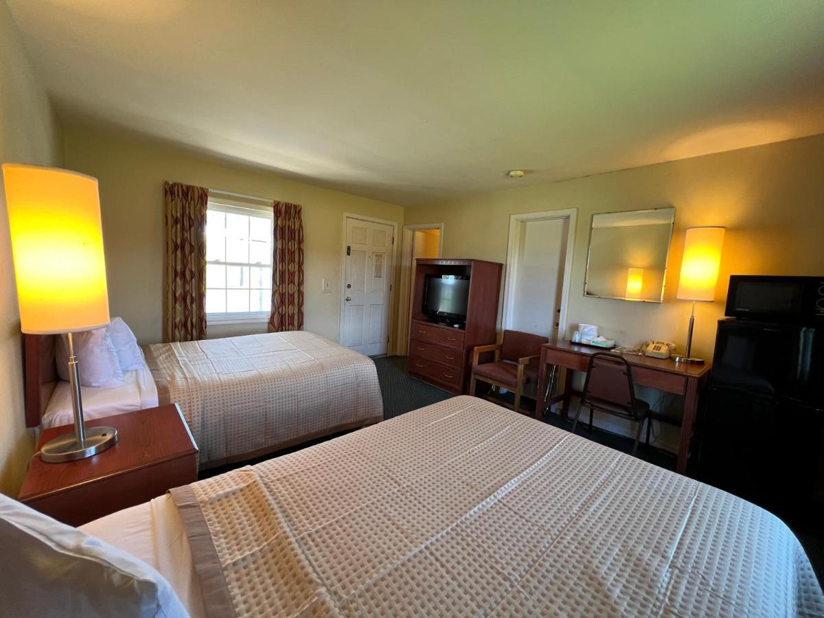 Relax Inn By Oyo Natural Bridge I-81 Exterior foto