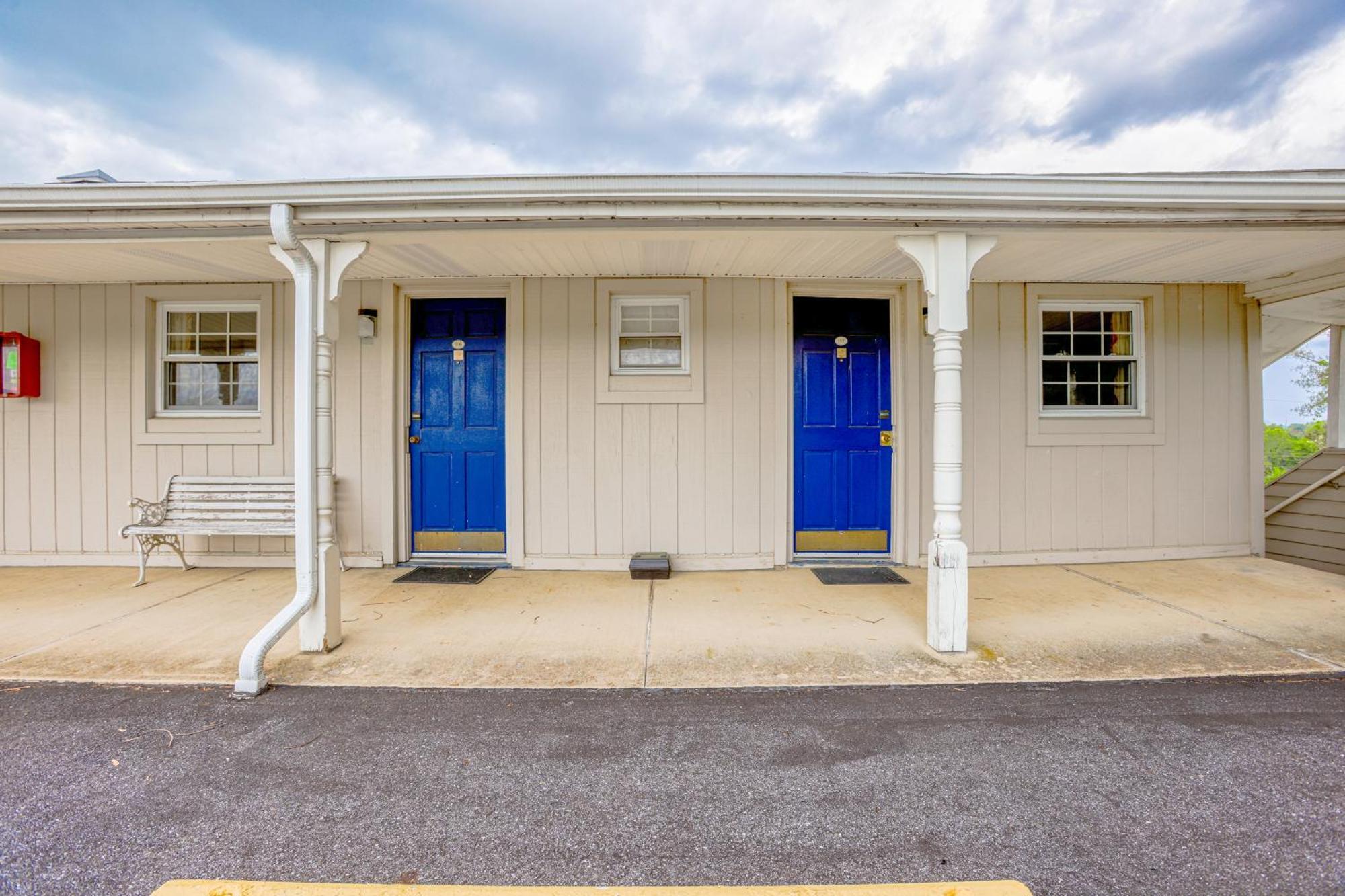 Relax Inn By Oyo Natural Bridge I-81 Exterior foto